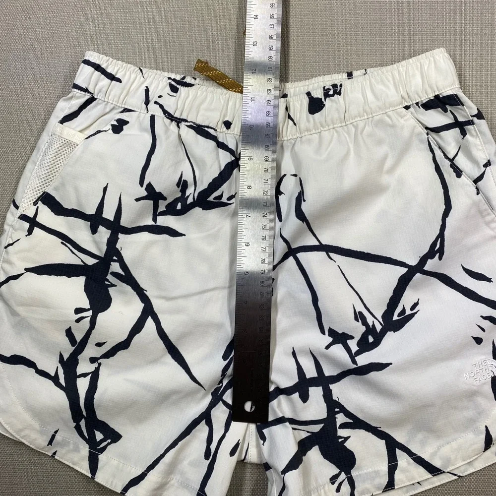 The North Face Womens Class V Pathfinder Shorts White Black Abstract Size Small